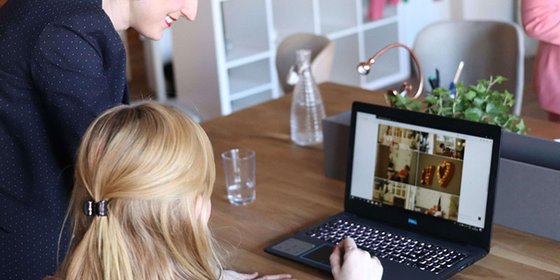 動画広告とは静止画ではなく動画を使った広告のこと