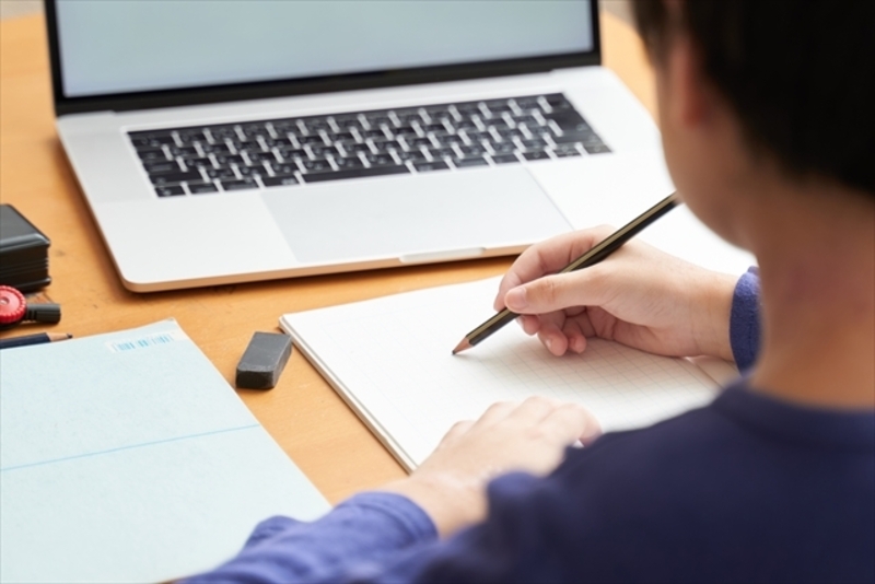 授業動画を制作する際は授業のスタイルや目的を考える