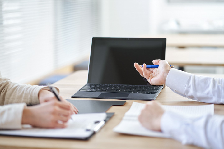 営業活動でのDX推進動画